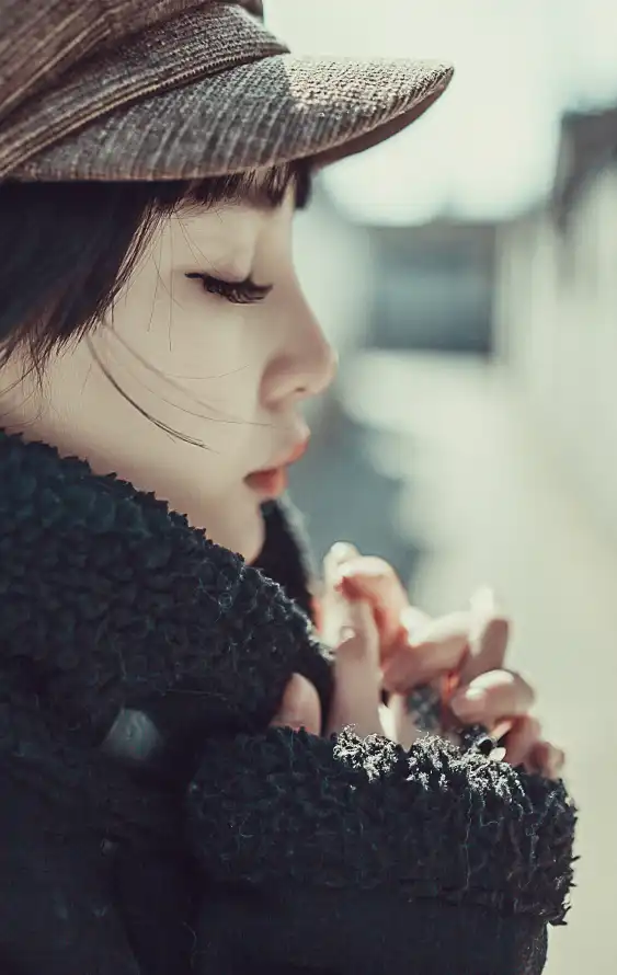 4k侧颜壁纸 - 户外 - 文艺 - 清冷「哲风壁纸」