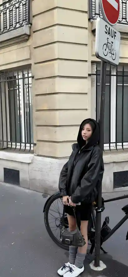 4k皮衣壁纸 - 短裤 - 街头 - 街拍「哲风壁纸」