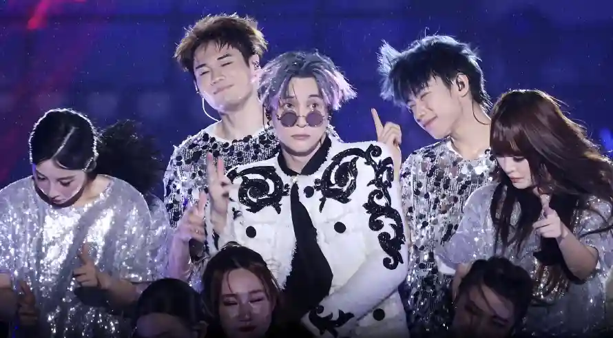 5k伴舞壁纸-演唱会与合影-Live热门的壁纸「哲风壁纸」