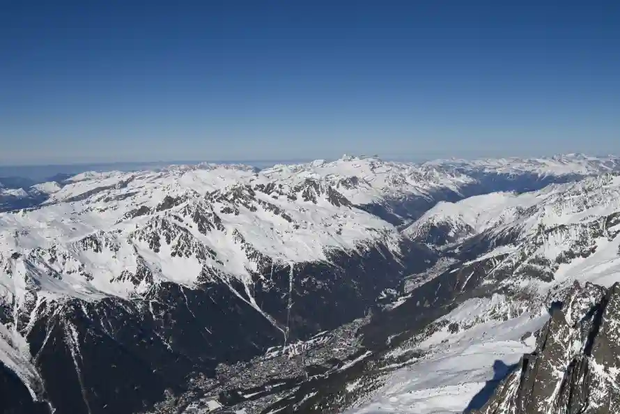 5k冬天壁纸-高山与雪山-免费下载「哲风壁纸」