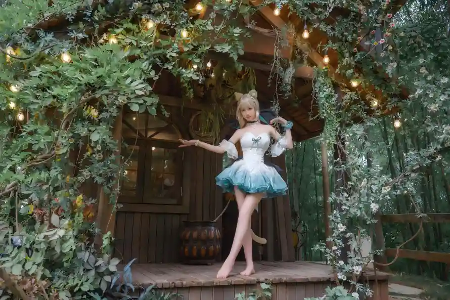 5k暖光壁纸-大长腿与猫耳-林间木屋壁纸推荐「哲风壁纸」