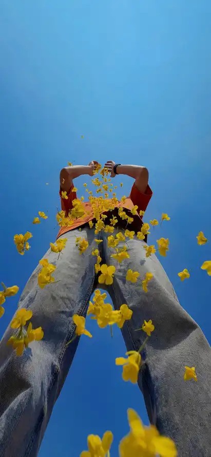 4k人物壁纸 - 仰拍 - 休闲 - 户外「哲风壁纸」