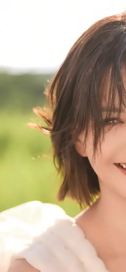 4k户外壁纸 - 晴天 - 清新 - 白衣「哲风壁纸」