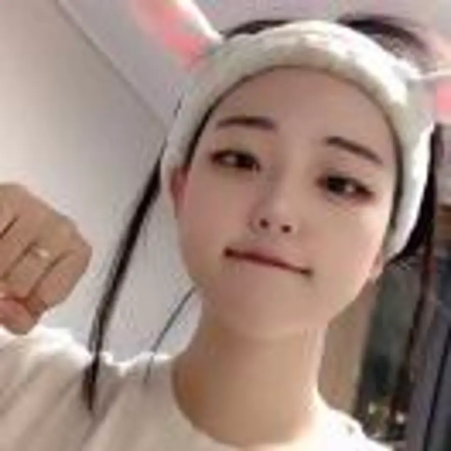 Hina 的头像
