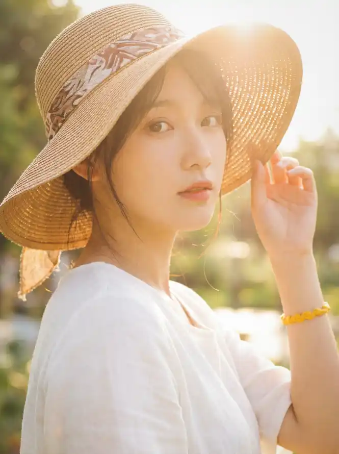 4k人像壁纸 - 女孩 - 户外 - 暖调「哲风壁纸」