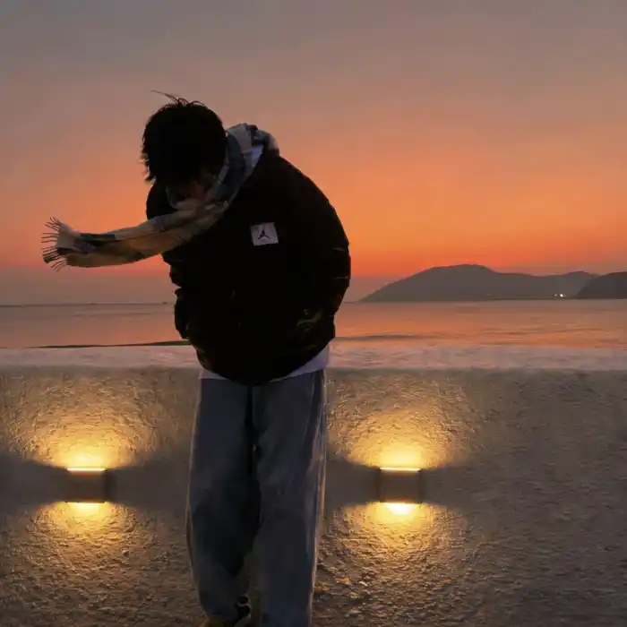 止鹜的用户头像 - 哲风壁纸