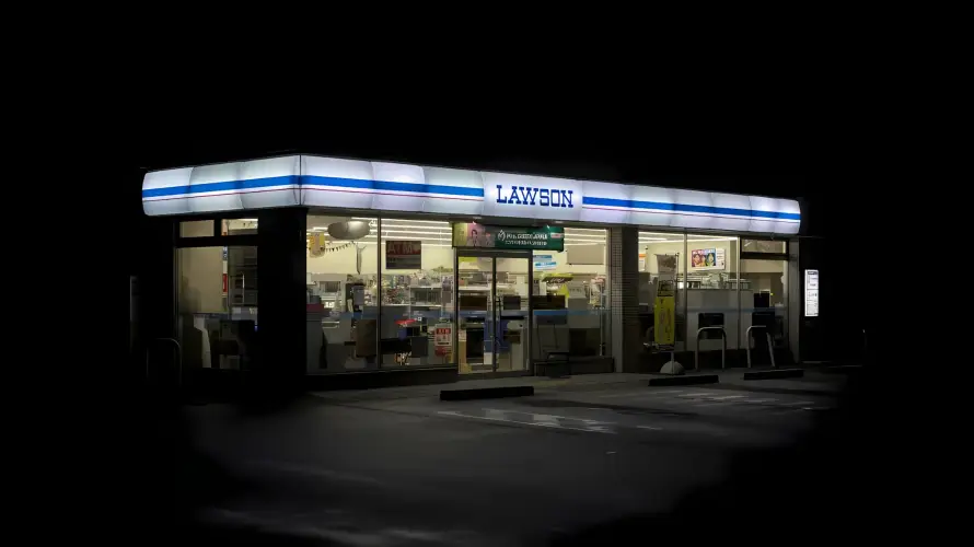 2k夜晚壁纸-富士山下便利店和夜景-建筑「哲风壁纸」