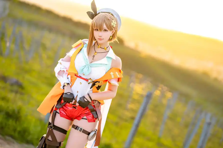 4k农村壁纸-红短裤与户外-cosplay「哲风壁纸」