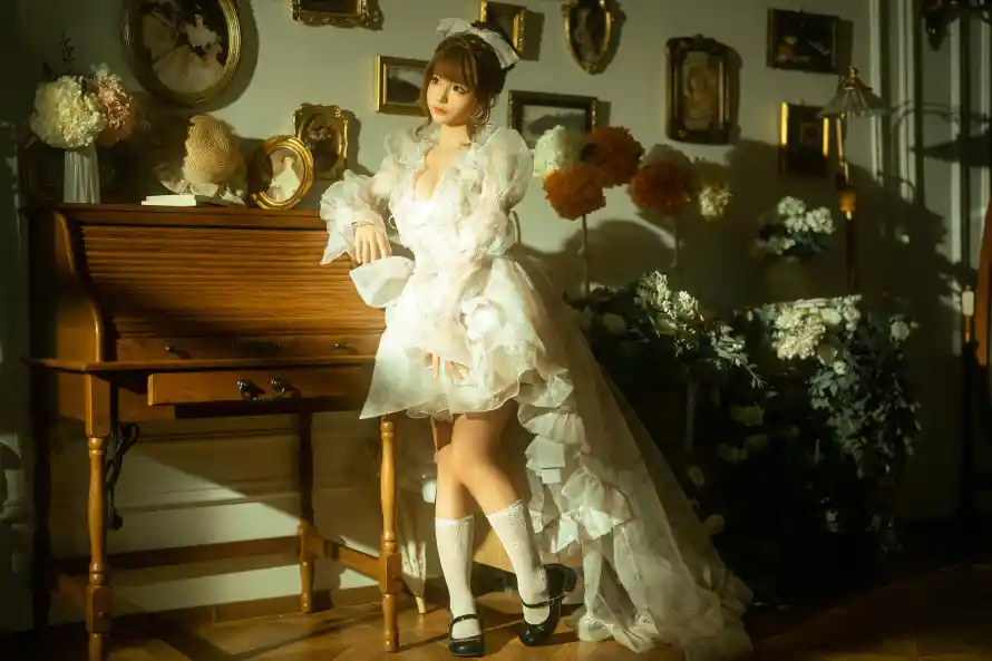 4k复古壁纸 - 室内 - 少女 - 暖光「哲风壁纸」