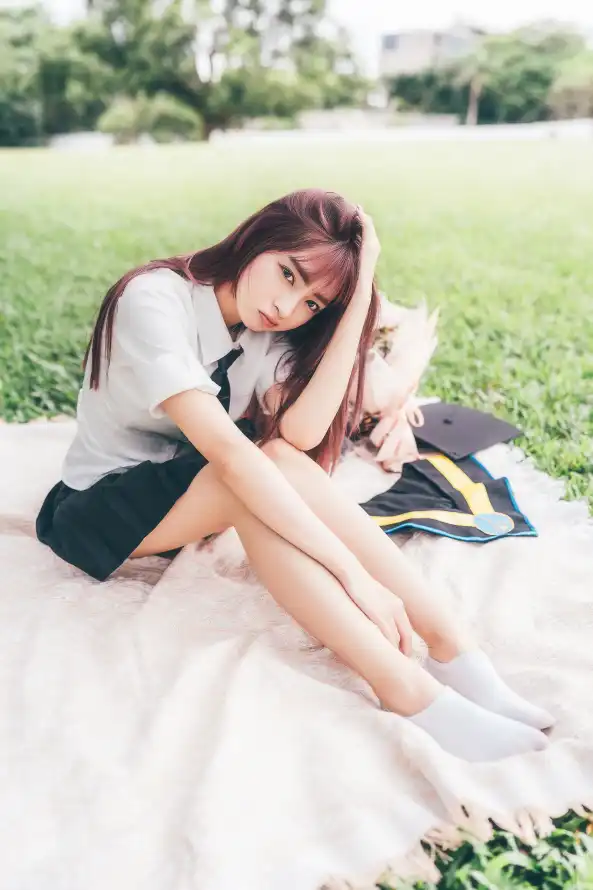 4k户外壁纸 - 草地 - 热门壁纸 - wallpaper「哲风壁纸」