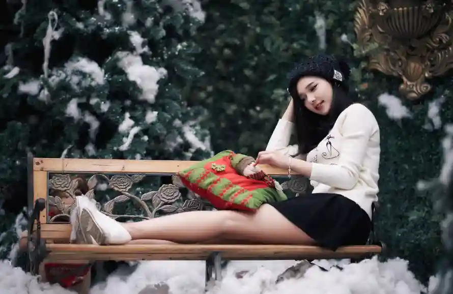 2k休闲壁纸-白毛衣壁纸和针织帽-壁纸推荐「哲风壁纸」