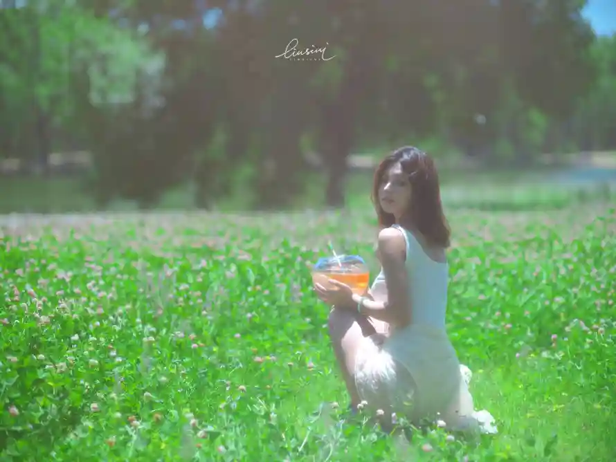 4k少女壁纸 - 花 - 户外 - 晴天「哲风壁纸」