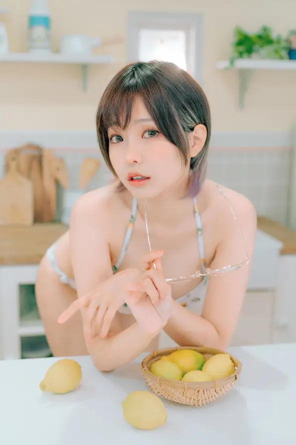 4k室内壁纸 - 居家 - 柠檬 - 泳装「哲风壁纸」