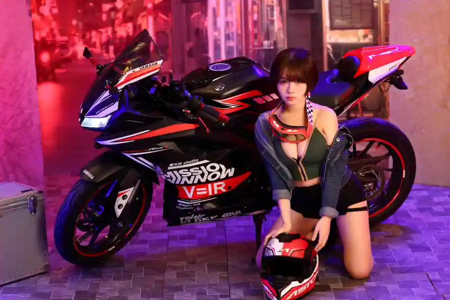 4k写真壁纸 - 夜景 - 头盔 - 机车「哲风壁纸」 4k写真壁纸 - 夜景 - 头盔 - 机车「哲风壁纸」