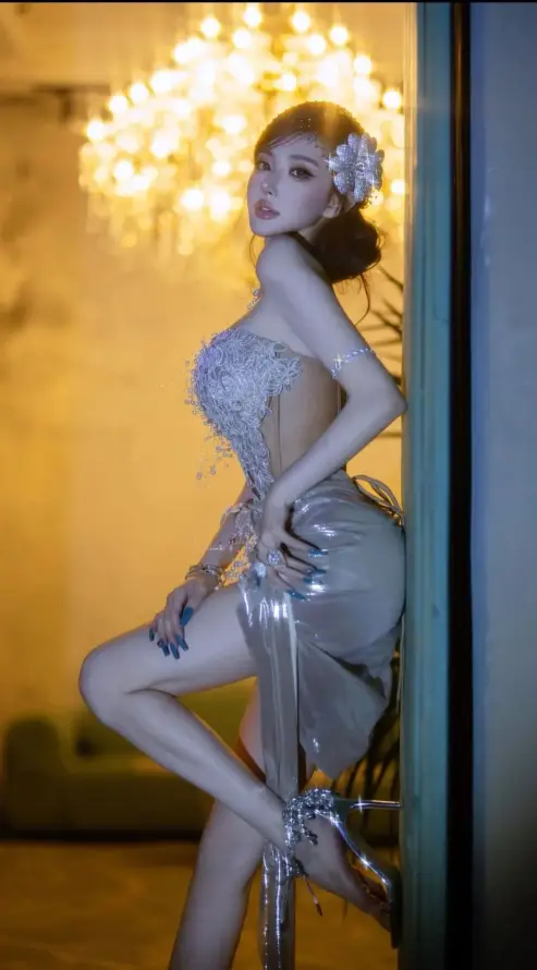 4k室内壁纸 - 御姐 - 性感 - 暖光「哲风壁纸」