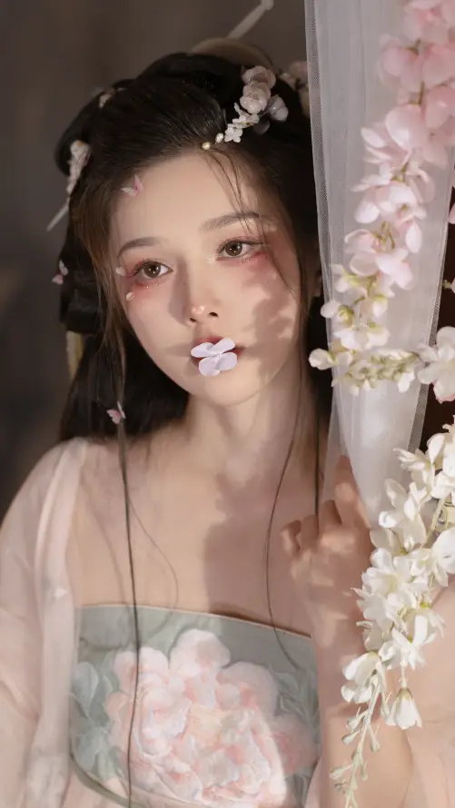 4k光影壁纸 - 古风 - 汉服 - 温柔「哲风壁纸」