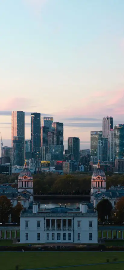 4k城市壁纸 - 晚霞 - 草坪 - 都市「哲风壁纸」