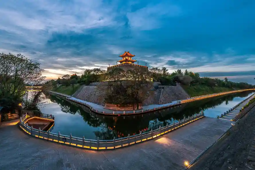 3k倒影壁纸-护城河与傍晚-古建城楼热门的壁纸「哲风壁纸」