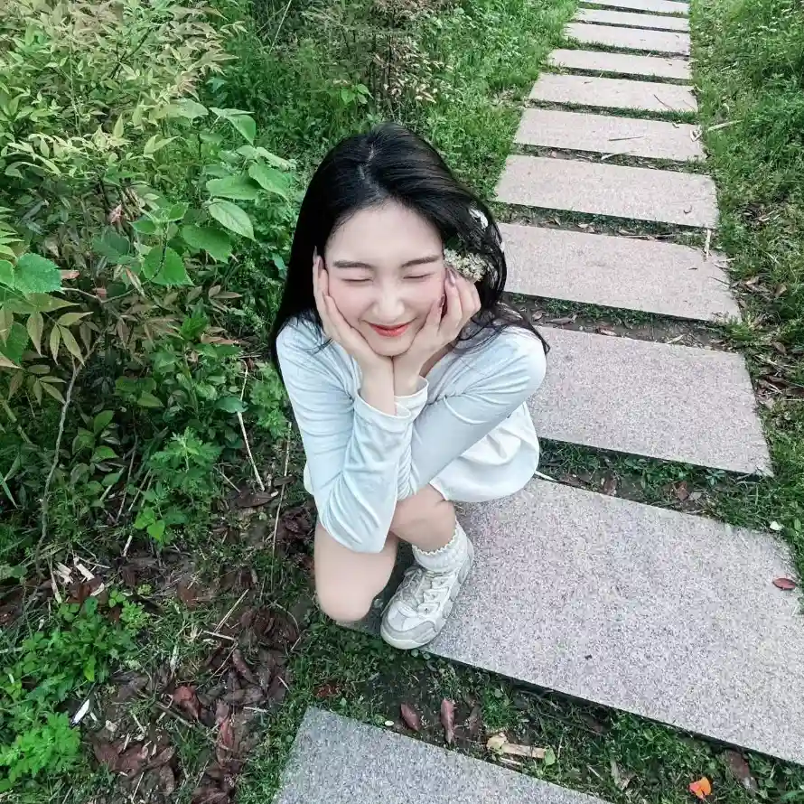 4k白色裙子壁纸 - 户外写真壁纸 - 热门壁纸 - wallpaper「哲风壁纸」