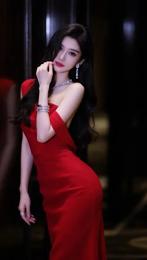 4k人像壁纸 - 壁纸 - 女性 - 御姐「哲风壁纸」