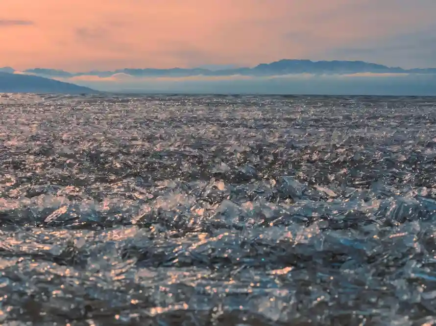 4k日落壁纸 - 湖水 - 滩涂 - 砾石「哲风壁纸」