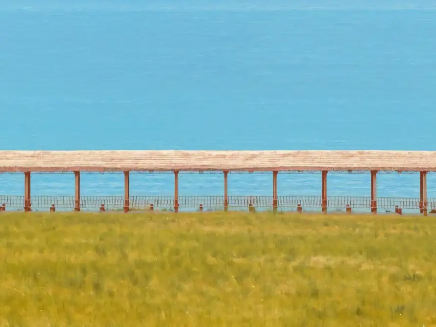 4k开阔壁纸 - 晴天 - 晴空 - 湖水「哲风壁纸」