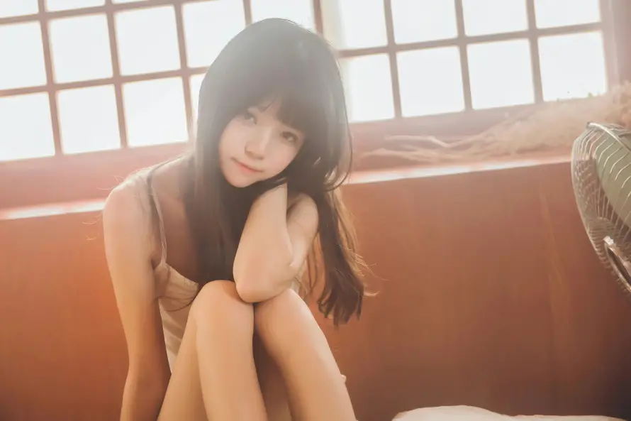 4k写真壁纸 - 吊带 - 居家 - 暖光「哲风壁纸」