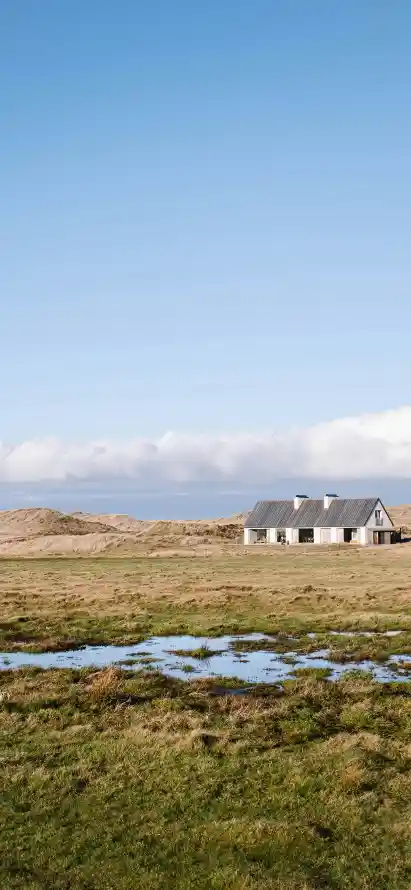 4k小屋壁纸 - 旷野 - 晴天 - 湖水「哲风壁纸」