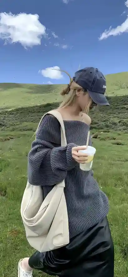 4k户外壁纸 - 晴天 - 白云 - 美女「哲风壁纸」