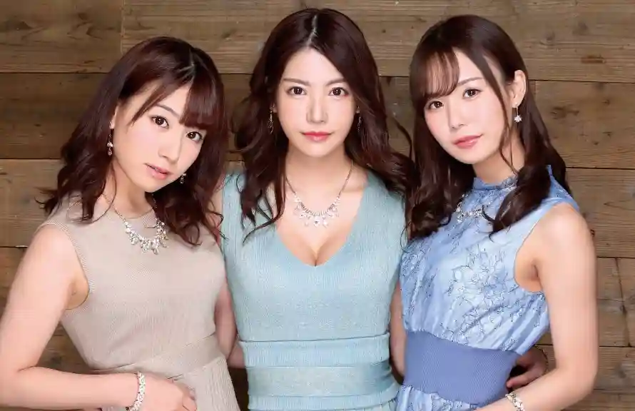 3k优雅壁纸-连衣裙和知性-日系女性热门的壁纸「哲风壁纸」