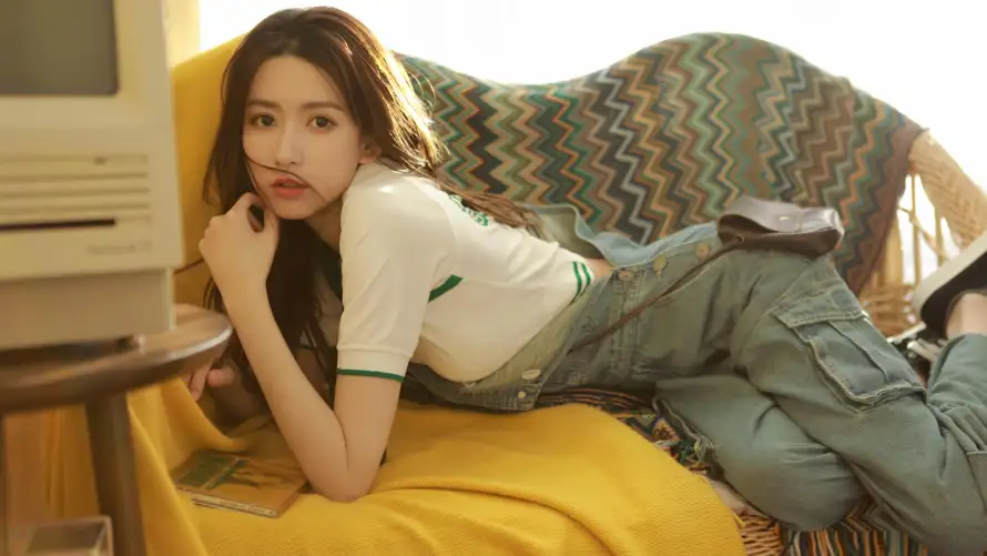 4k休闲壁纸-背带裤壁纸和壁纸-复古电脑热门的壁纸「哲风壁纸」