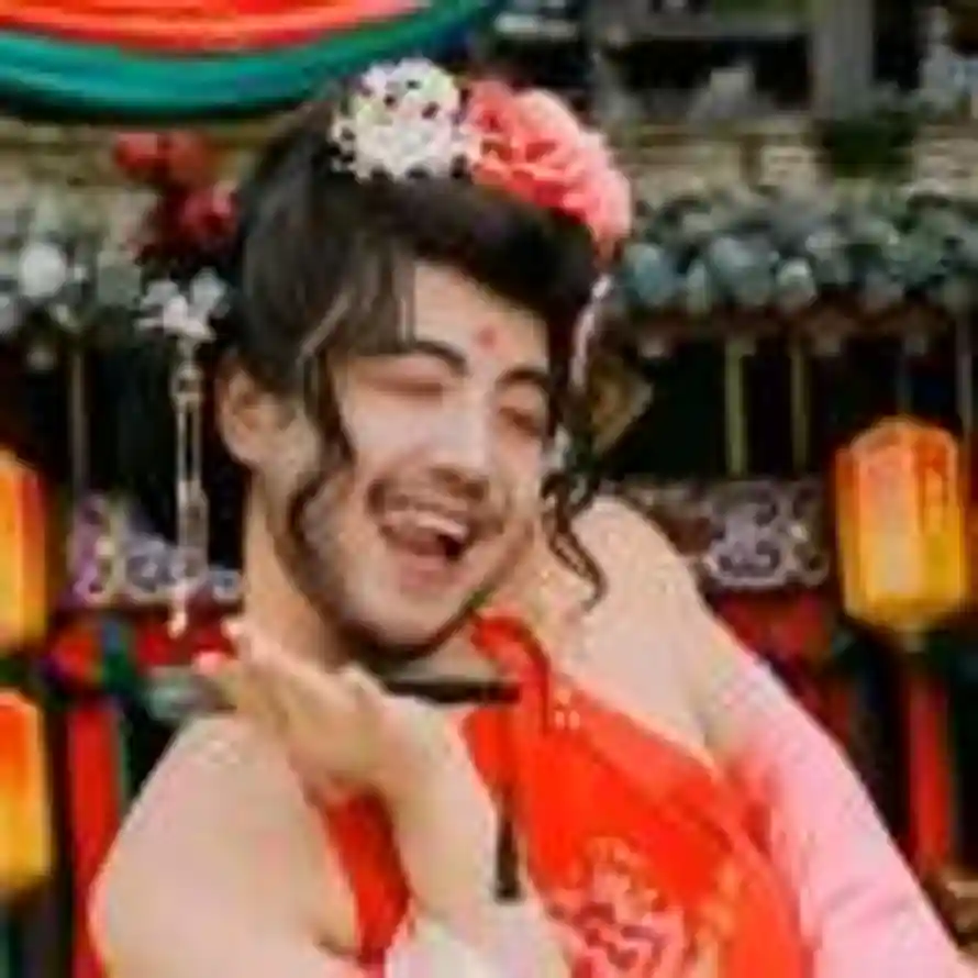 努力生活💪🏻的头像