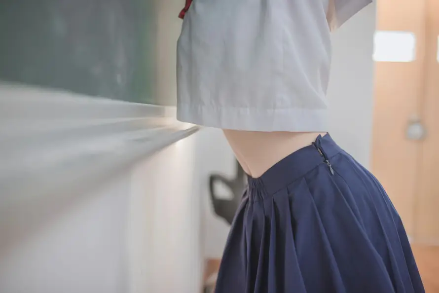 6k女生壁纸-学院风和jk-白金Sak壁纸分享「哲风壁纸」