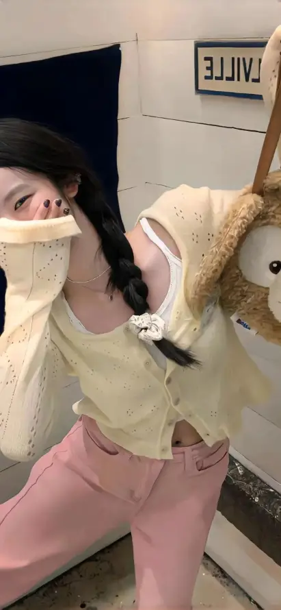 4k编发壁纸 - 美女 - 长发 - 捂脸笑「哲风壁纸」