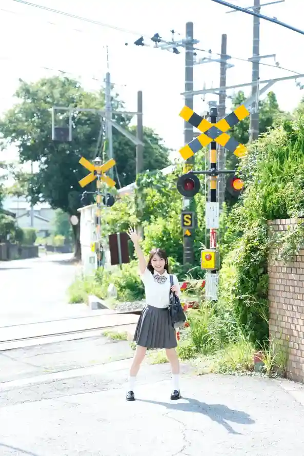 4k女生壁纸 - 学生 - 户外 - 日系「哲风壁纸」