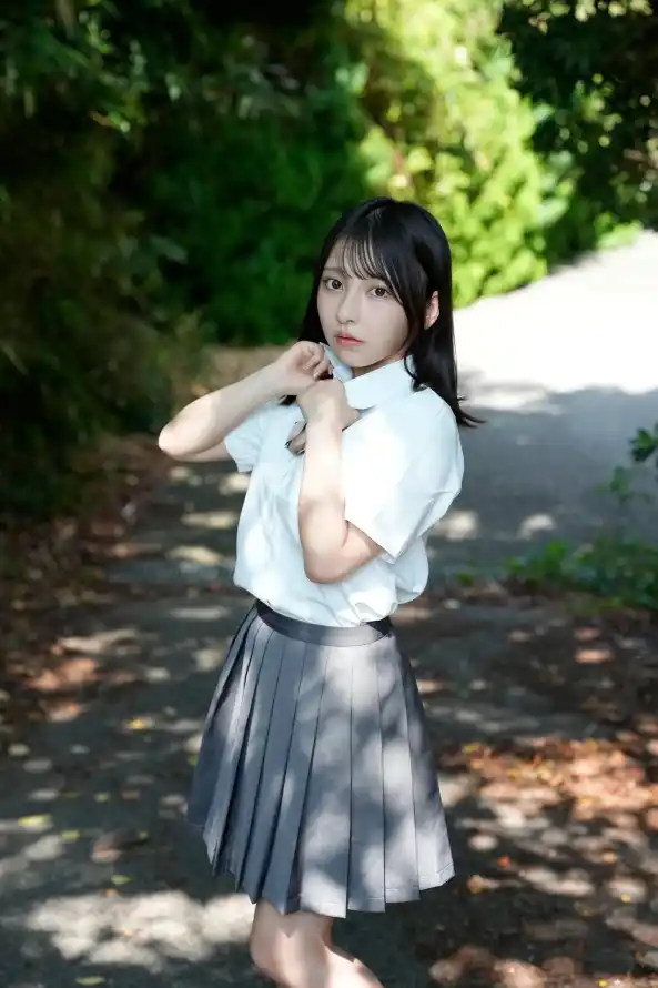 4k学生壁纸 - 少女 - 户外 - 日系「哲风壁纸」
