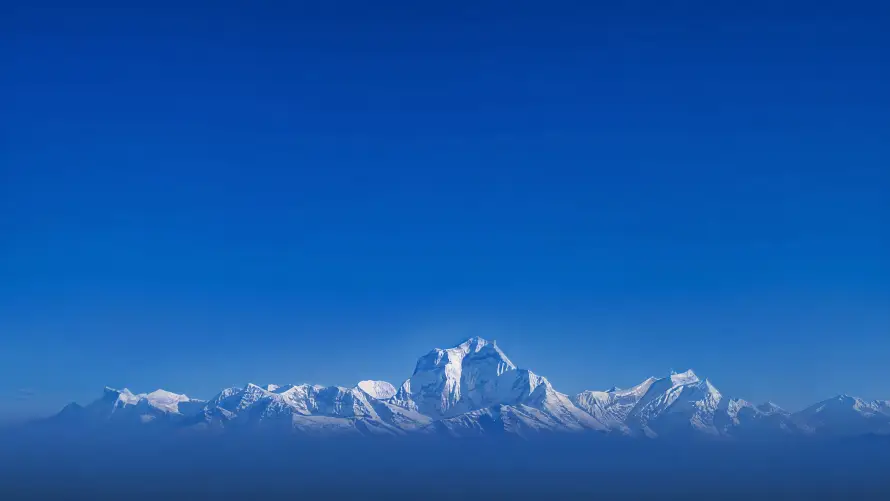 4k山脉壁纸 - 晴空 - 积雪 - 群山「哲风壁纸」