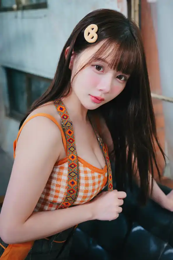 4k发夹壁纸 - 少女 - 户外 - 暖色「哲风壁纸」