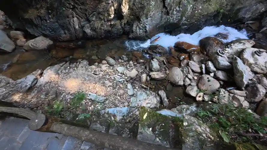 4k岩石壁纸-鹅卵石和水景-1214壁纸推荐「哲风壁纸」
