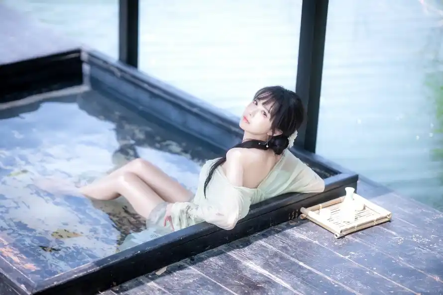 4k临水壁纸 - 少女 - 水景 - 清冷「哲风壁纸」 4k临水壁纸 - 少女 - 水景 - 清冷「哲风壁纸」