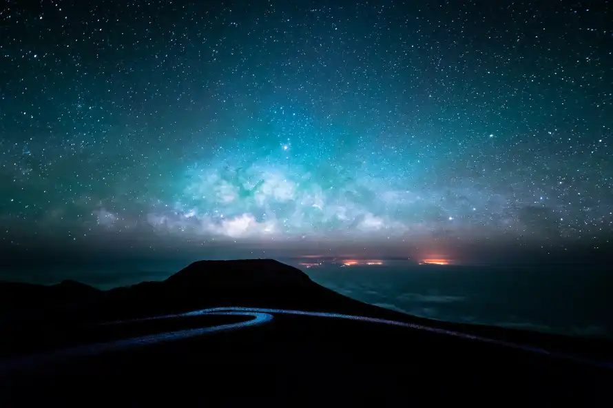 4k夜晚壁纸 - 夜空 - 山脉 - 星光「哲风壁纸」 4k夜晚壁纸 - 夜空 - 山脉 - 星光「哲风壁纸」