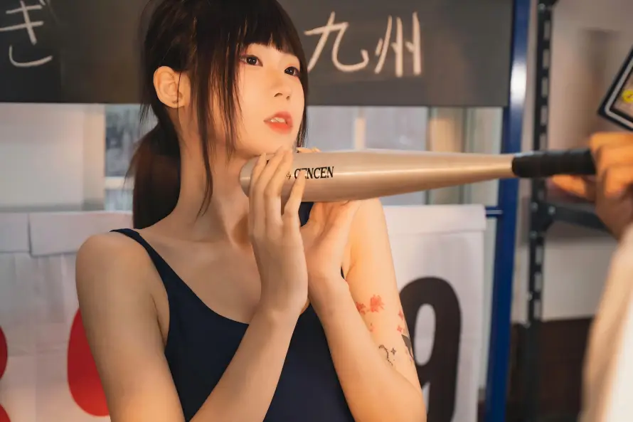 7k写真壁纸-棒球棍与少女-黑色吊带壁纸分享「哲风壁纸」