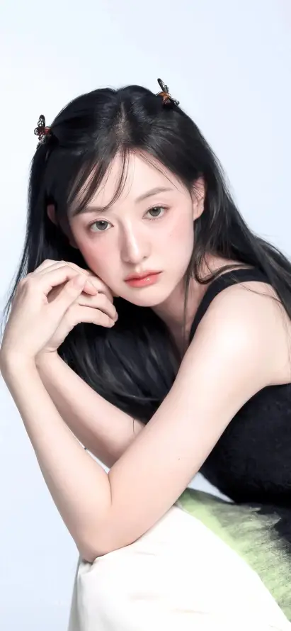 4k写真壁纸 - 发夹 - 坐姿 - 明星「哲风壁纸」