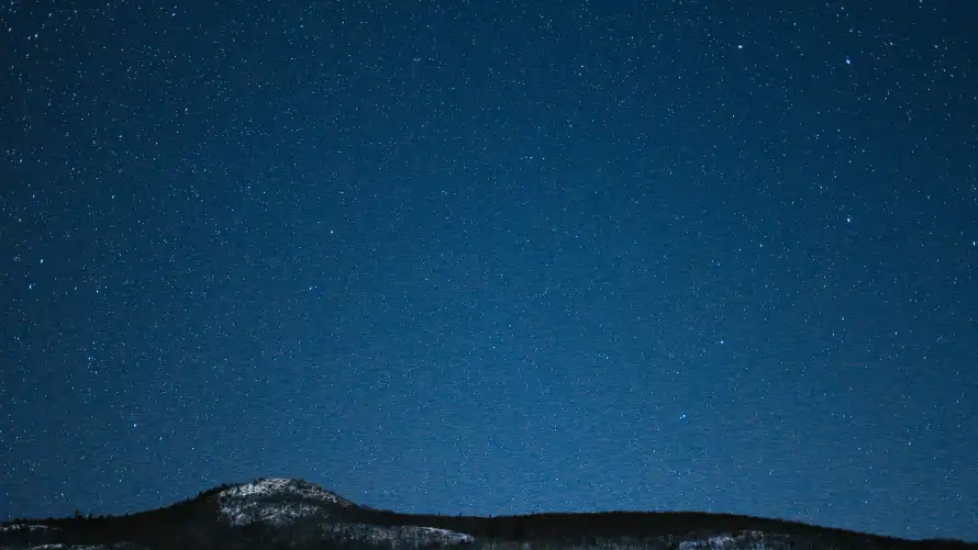 4k夜景壁纸 - 夜空 - 山脉 - 星星「哲风壁纸」 4k夜景壁纸 - 夜空 - 山脉 - 星星「哲风壁纸」