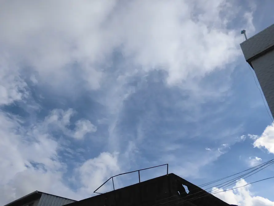 4k云朵壁纸 - 天空 - 屋顶 - 建筑「哲风壁纸」 4k云朵壁纸 - 天空 - 屋顶 - 建筑「哲风壁纸」