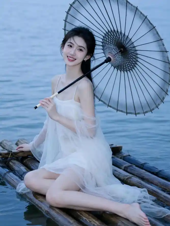 4k吊带壁纸 - 好看 - 微笑 - 手机「哲风壁纸」