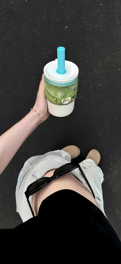 4k女生壁纸 - 奶茶 - 手机 - 手链「哲风壁纸」