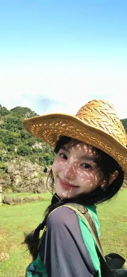 4k微笑壁纸 - 户外 - 旅行 - 明星「哲风壁纸」