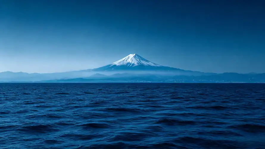 4k远景壁纸 - 山脉 - 雪山 - 海面「哲风壁纸」