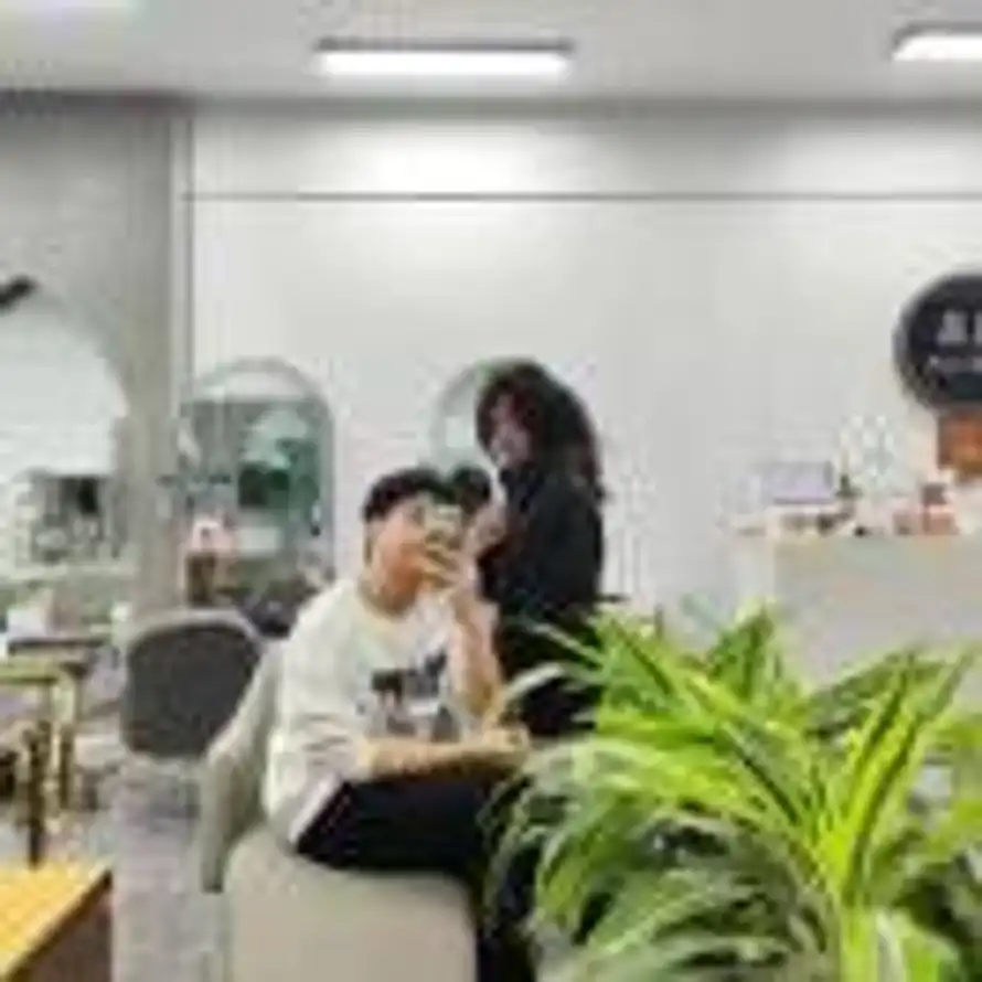 江東.的用户头像 - 哲风壁纸